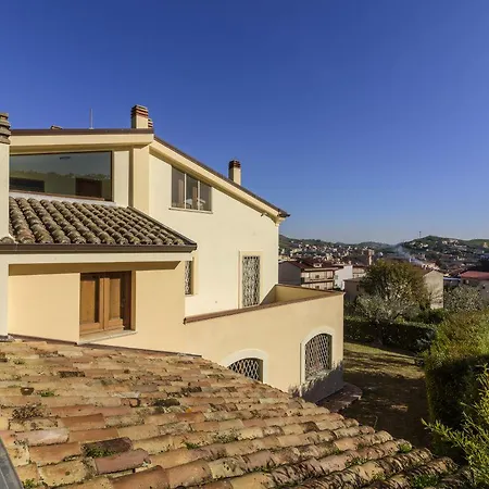 Bbuss Country Club *