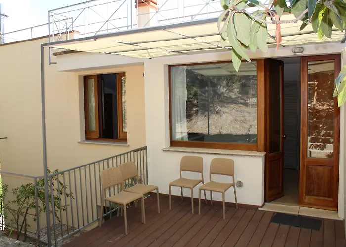 Bbuss Country Club 卡坦扎罗